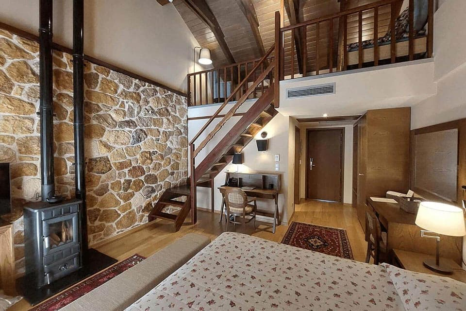 deluxe maisonette room